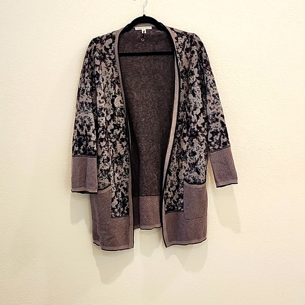 Twenty8Twelve Gray and Black Patterned Cardigan
